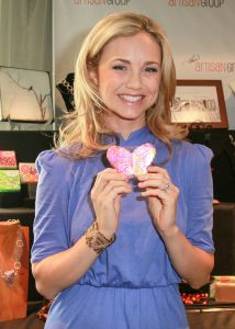 Fiona Gubelmann - FX's "Wilfred" (Jenna) with MagicSenses.com.