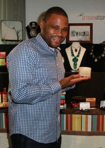 Anthony Anderson - NBC's "Guys with Kids" (Gary) with Bidwell Botanicals.