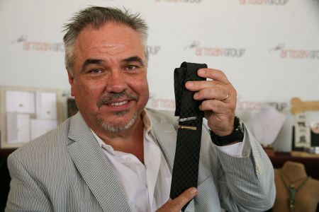 W. Earl Brown of "American Crime" (Nominated Show: Limited Series) with <a href="https://www.facebook.com/escottoriginals/" target="_blank">e. scott originals</a>.