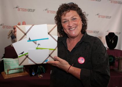 Dot-Marie Jones of Glee with <a href="https://www.facebook.com/FionaDesigns" target="_blank">Fiona Designs Stationery</a>.