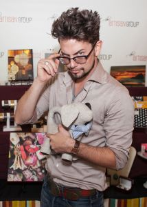 Jackson Rathbone of The Twilight Sega (all three films) with <a href="https://www.facebook.com/4blackpaws" target="_blank">Four Black Paws</a>.