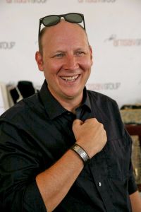 Dan Bakkedahl of "Life In Pieces" and "The Mindy Project" with <a href="https://www.facebook.com/DesignMeJewelry/" target="_blank">DesignMe Jewelry</a>.