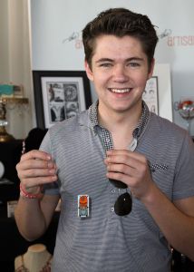 Damian McGinty plays Rory Flanagan in the wildly popular hit show Glee.