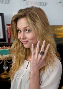 Kristi Lauren is currently playing on I Hate My Teenage Daughter.