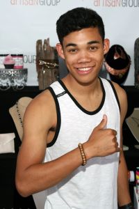Roshon Fegan of "Shake It Up!" with <a href="http://www.jewelsforhope.net/" target="_blank">Jewels for Hope</a>.