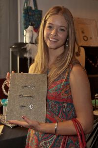 Sasha Pieterse currently plays Alison DiLaurentis in the TV series "Pretty Little Liars".